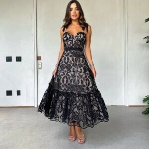 New Chic Black and Cream Lace Midi Dress Waist 14" Inches